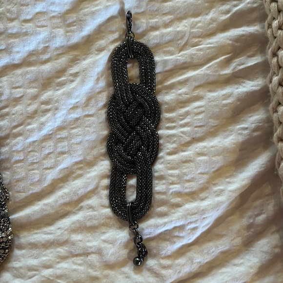 Set of 3x pieces, grey/silver tone jewelry - Picture 4 of 7